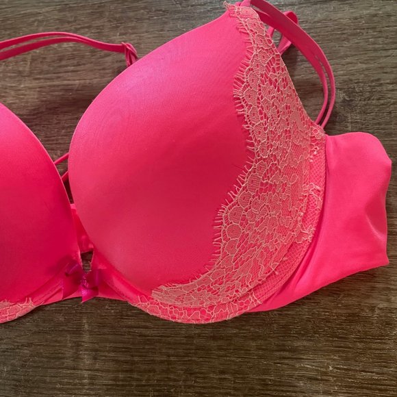 Victoria's Secret Very Sexy Push Up Bra - Picture 5 of 6